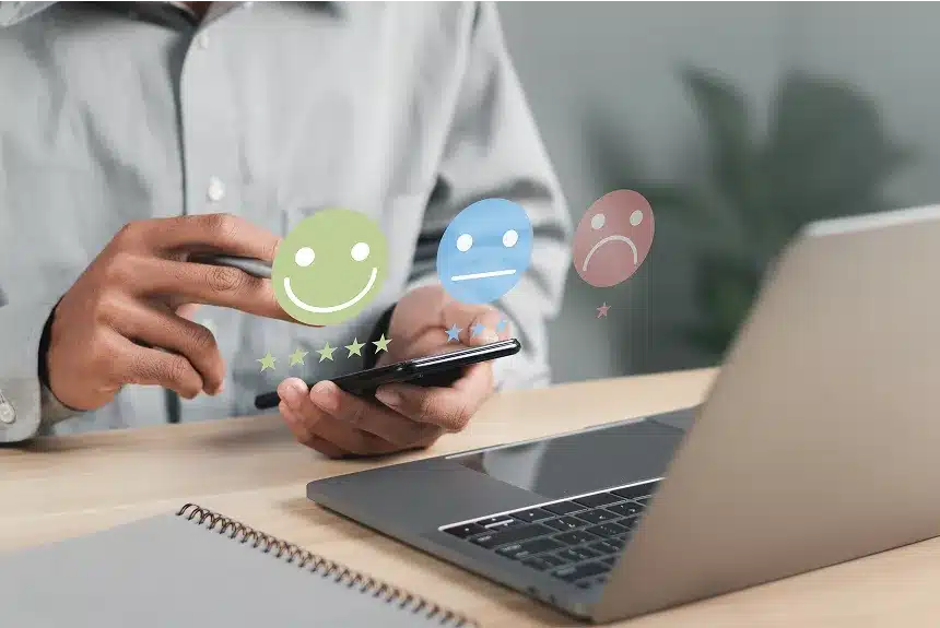 Five illustrated tips for enhancing customer service, featuring icons representing communication, feedback, training, empathy, and efficiency.